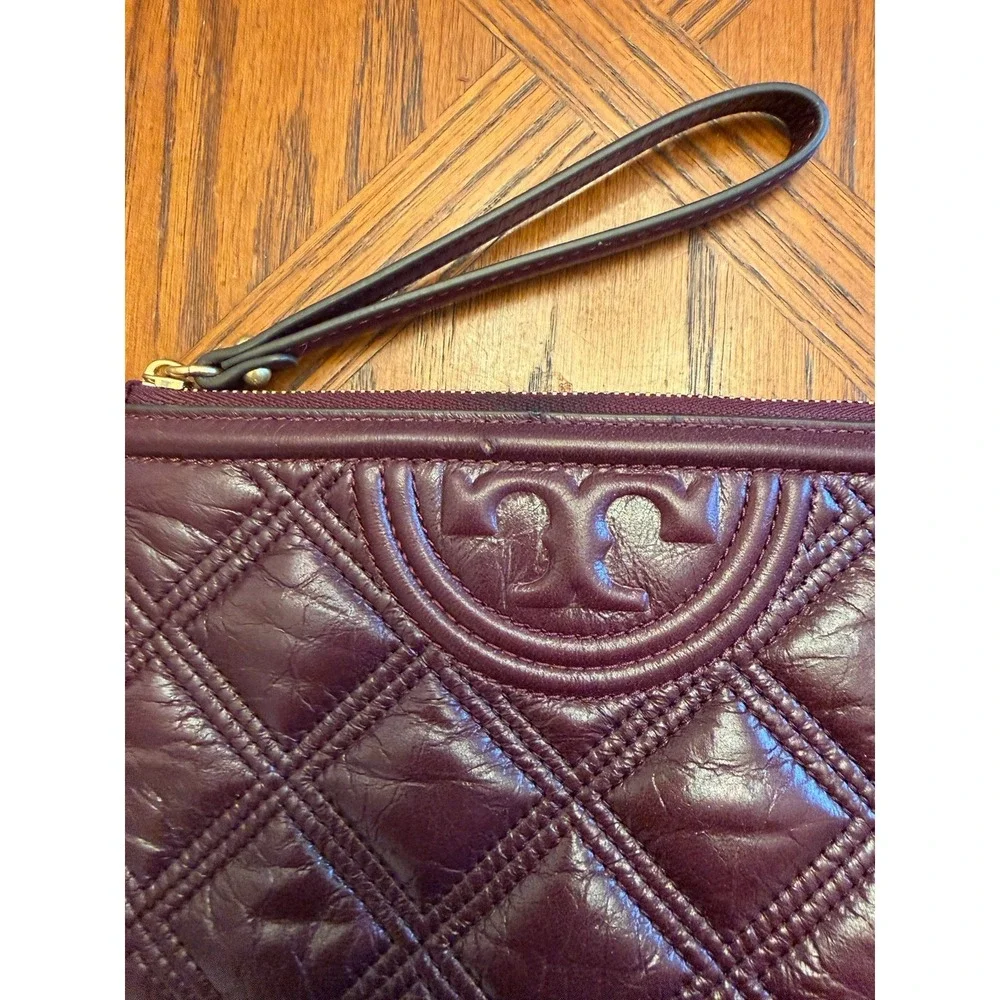 Tory Burch Fleming Soft Leather Burgundy Wristlet NWT